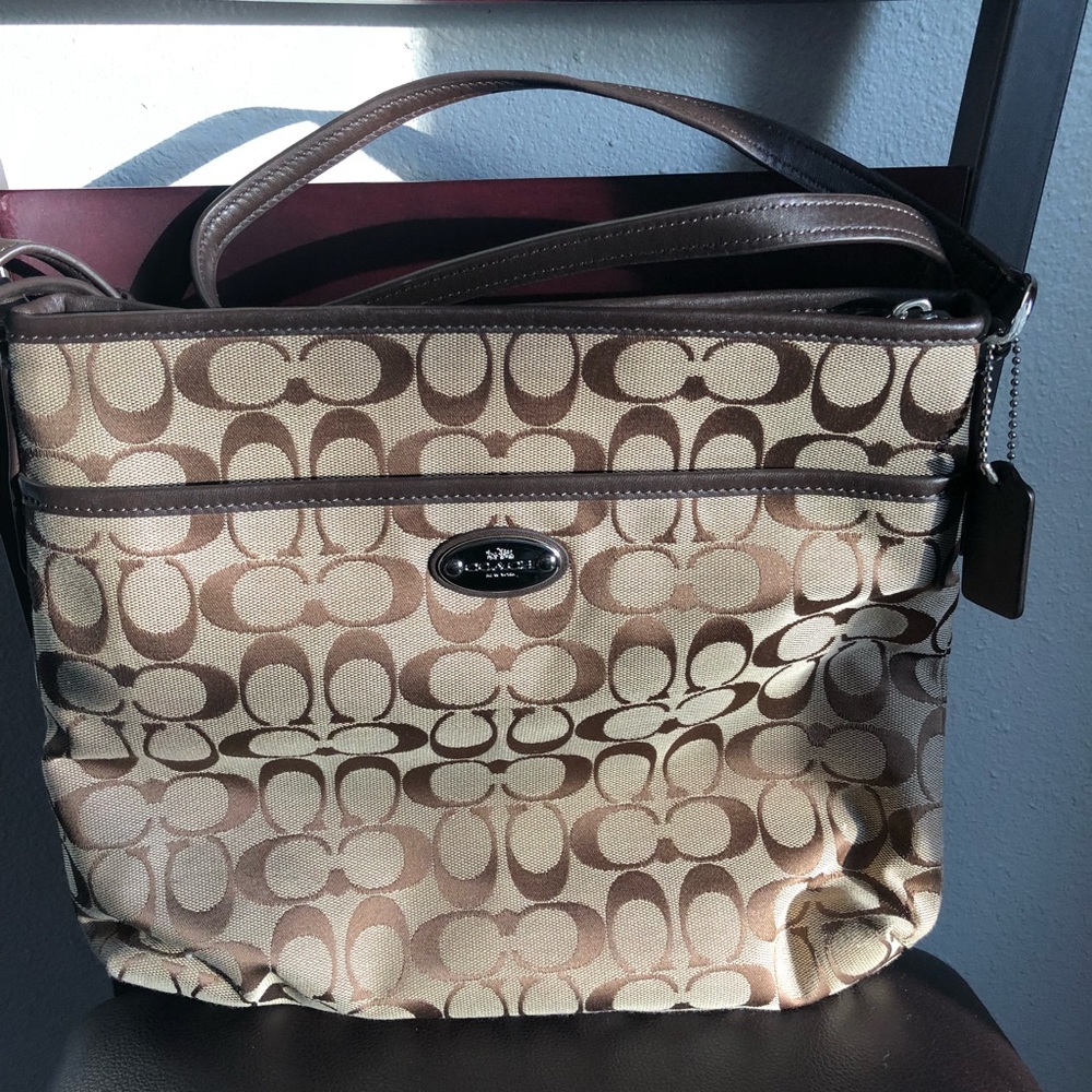 Cross body Coach purse